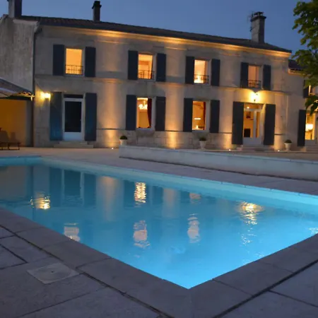 Villa Magnifique Charentaise Avec Piscine&beau Jardin - Moderne&confort - Wifi Gratuit *