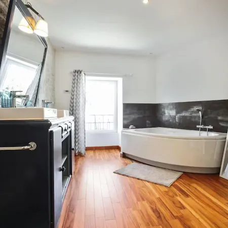 Magnifique Charentaise Avec Piscine & Beau Jardin - Moderne & Confort - Wifi Gratuit *