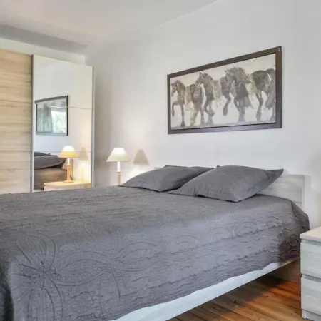 Magnifique Charentaise Avec Piscine&beau Jardin - Moderne&confort - Wifi Gratuit *