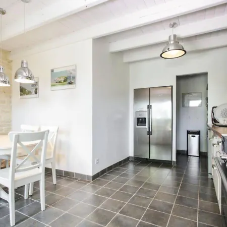 Magnifique Charentaise Avec Piscine&beau Jardin - Moderne&confort - Wifi Gratuit Saint-Georges-du-Bois (Charente-Maritime)