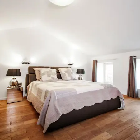 Magnifique Charentaise Avec Piscine&beau Jardin - Moderne&confort - Wifi Gratuit Villa Saint-Georges-du-Bois (Charente-Maritime)