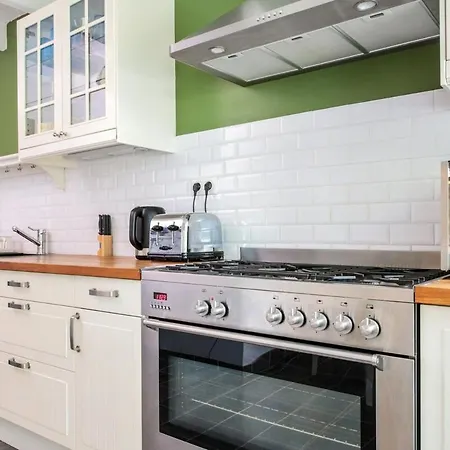 Вилла Magnifique Charentaise Avec Piscine & Beau Jardin - Moderne & Confort - Wifi Gratuit Saint-Georges-du-Bois (Charente-Maritime)