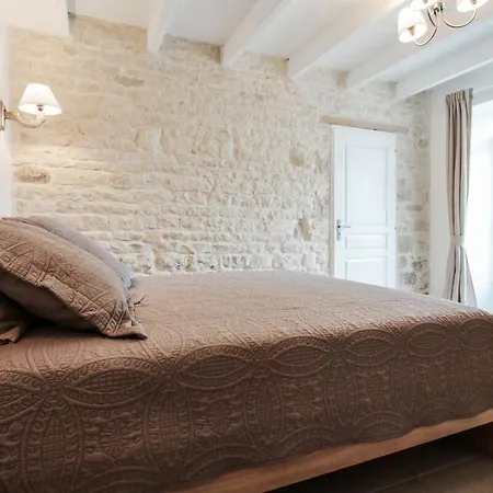 Magnifique Charentaise Avec Piscine & Beau Jardin - Moderne & Confort - Wifi Gratuit