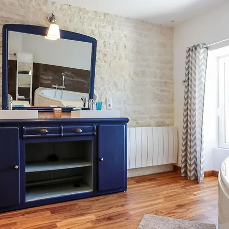 Magnifique Charentaise Avec Piscine & Beau Jardin - Moderne & Confort - Wifi Gratuit Saint-Georges-du-Bois (Charente-Maritime)