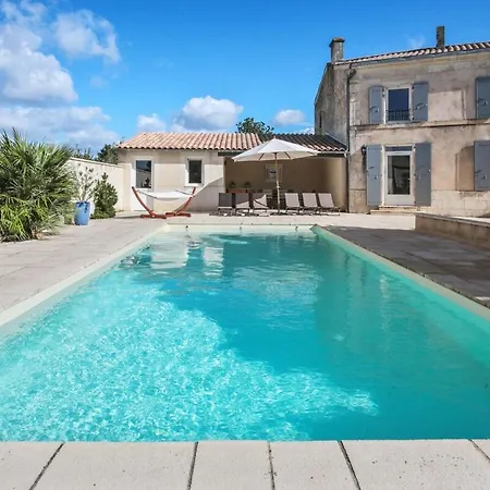 Magnifique Charentaise Avec Piscine & Beau Jardin - Moderne & Confort - Wifi Gratuit