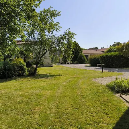 Magnifique Charentaise Avec Piscine&beau Jardin - Moderne&confort - Wifi Gratuit *